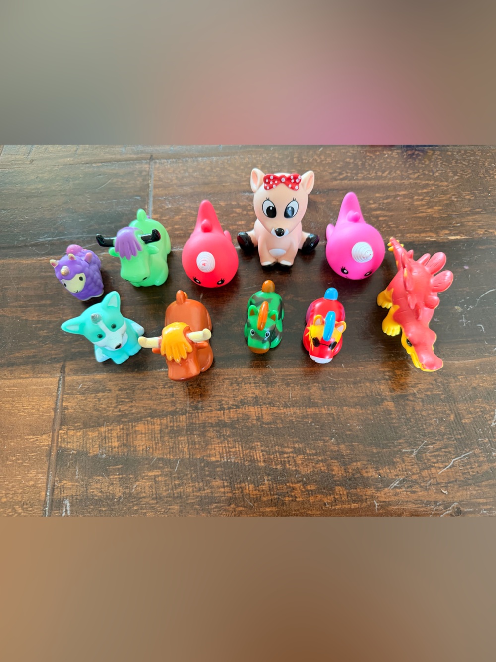 👚CLOSET CLEAN OUT👖Colorful Assorted Rubber Animals. NEVER IN WATER.